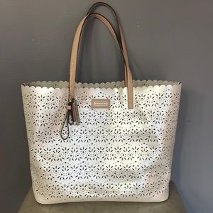 Coach purse- never been used